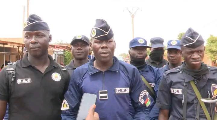 Une unité de la Brigade « laabal » a fait une descente ce jeudi 17 juillet 2025 au quartier Pattes d'oie à Ouaga pour sensibiliser sur l'assainissement