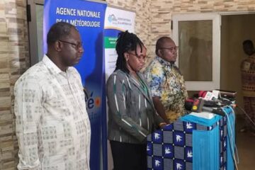 Face à l’évolution des conditions climatiques observées en juin, l’Agence nationale de la météorologie (ANAM) a actualisé ses prévisions saisonnières agro-hydro-climatiques, présenté lors d'une conférence de presse, 24 juillet 2025