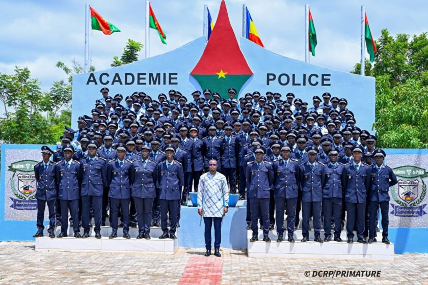 Sortie de la 9ᵉ promotion des élèves commissaires et officiers de police formés à l’Académie de Police de Pabré, 25 juillet 2025