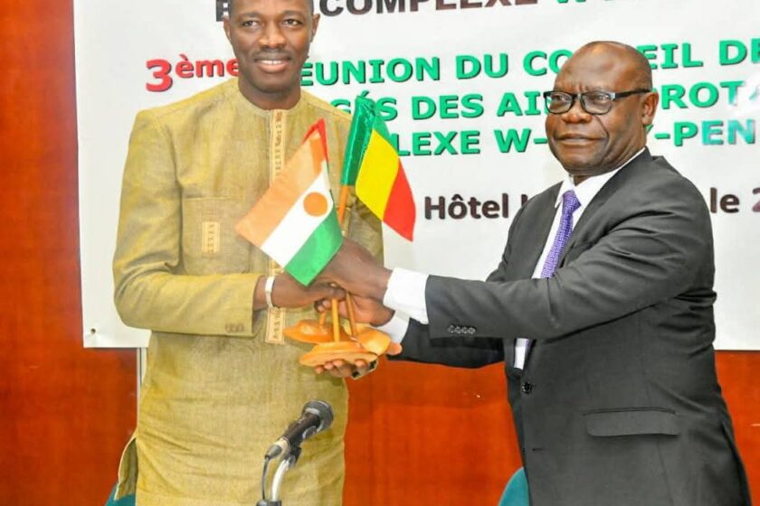 Le ministre Roger Baro désigné président du conseil des ministres des aires protégées du Complexe WAP, 25 août 2025