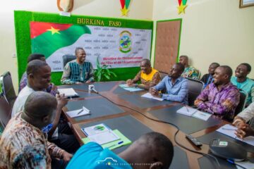 Dans le cadre des préparatifs de la 32e édition de la Super Coupe AJSB, le ministre chargé de l'Environnement a reçu en audience une délégation de l'AJSB, 22 août 2025