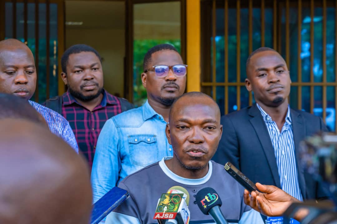 Dans le cadre des préparatifs de la Super Coupe AJSB 2025, une délégation de l'association a été reçue en audience par le ministre de l'Urbanisme, 25 août 2025