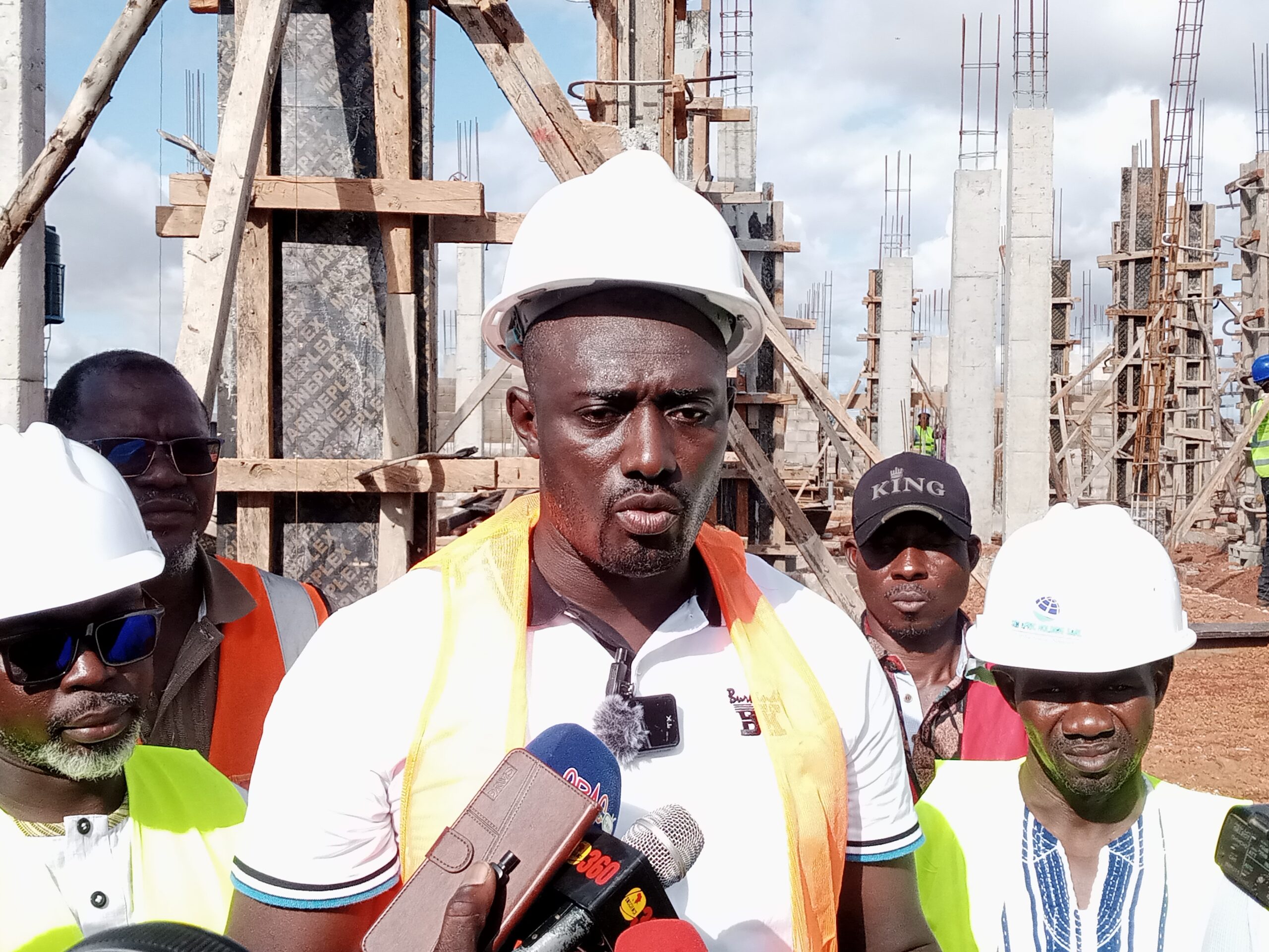 Visite d'une caravane de presse sur le chantier du Centre médical communal de Bobo, 8 août 2025, organisé par le BN-GP
