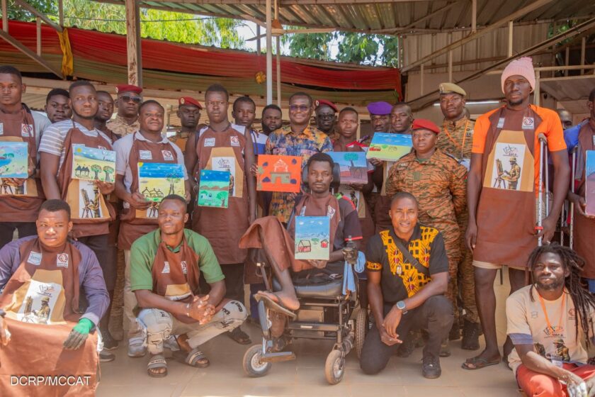 Le ministre chargé de la culture a rendu visite aux blessés en opérations en formation en art plastique, 30 septembre 2025