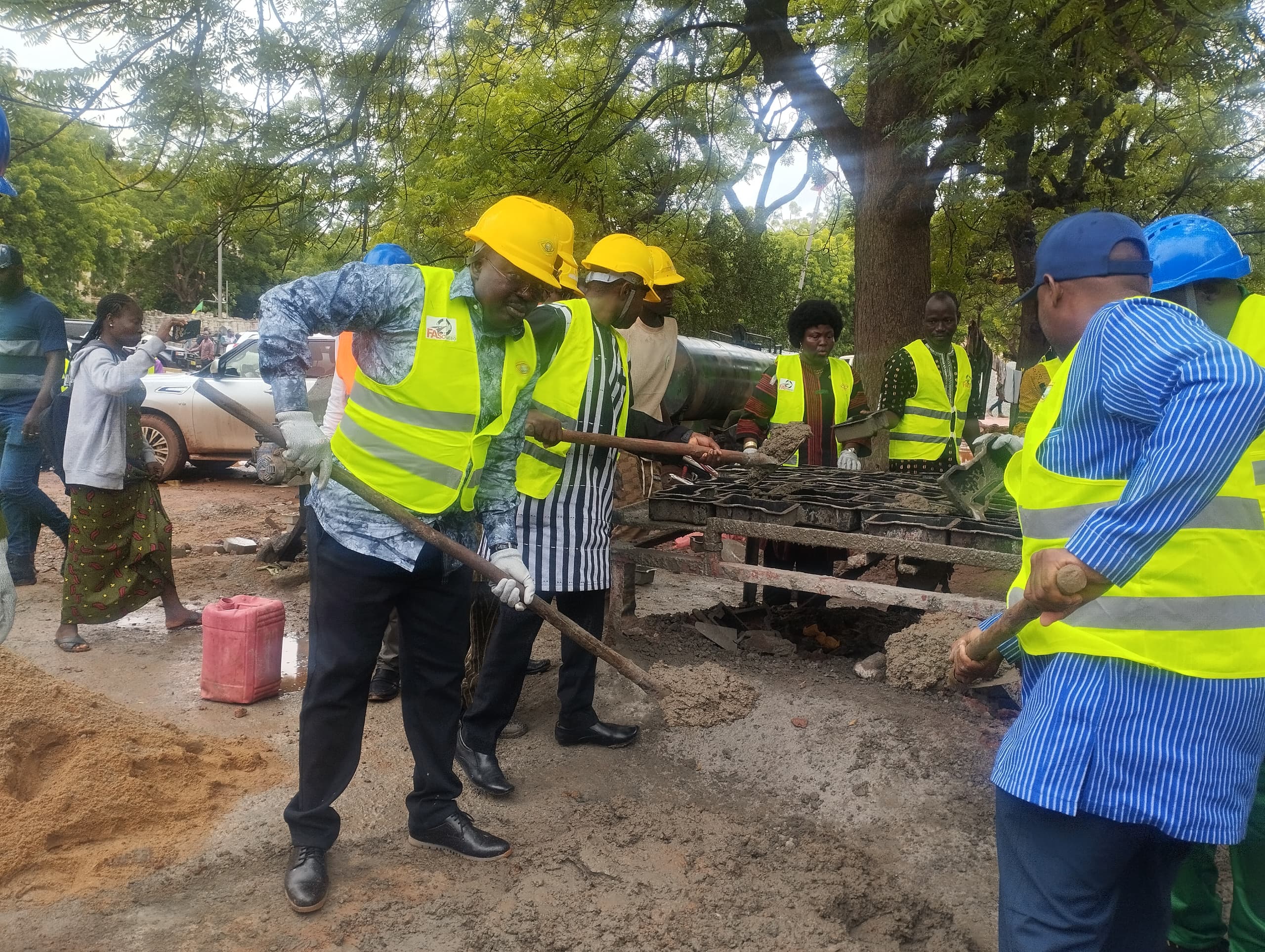 Les Chefs de circonscription administrative ont fait un don à l'initiative présidentielle Faso Mêbo d'une valeur de plus de 8 millions FCFA, 4 septembre 2025