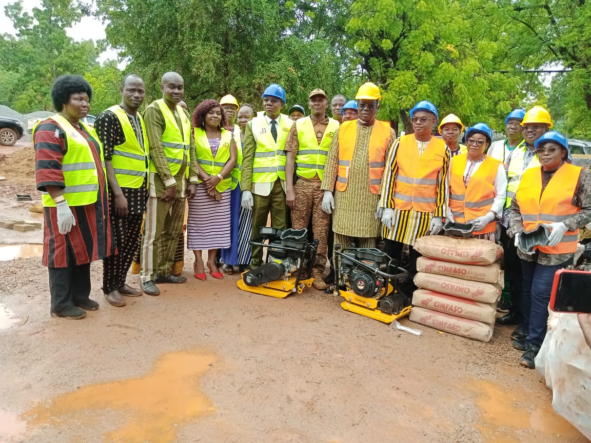 Les Chefs de circonscription administrative ont fait un don à l'initiative présidentielle Faso Mêbo d'une valeur de plus de 8 millions FCFA, 4 septembre 2025