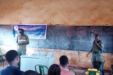 Dans le cadre de la 5e édition du festival jeunesse Nekre, L'ABDEJ-BF a organisé une séance de sensibilisation sur le civisme et la circulation routière au profit des jeunes, 5 septembre 2025