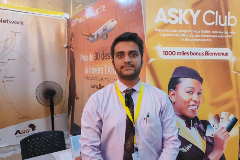 La compagnie aérienne panafricaine ASKY Airlines a présenté ses services et nouveautés à travers son stand animé par son Directeur commercial, Sagar Sharma au SITHO 2025