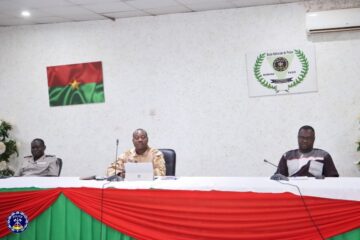 La police nationale forme des gérants de sociétés privées de sécurité et de vente d'armes à feu civiles à la lutte contre le blanchiment de capitaux, FT, 16-17 octobre 2025