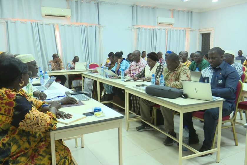 Le ministre de l'Enseignement de base a présenté devant les députés de l'ALT le budget 2026 de son département, 24 novembre 2025