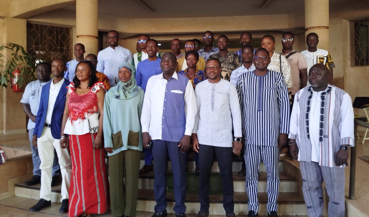 Organisation d'un atelier de sensibilisation des responsables média sur l'introduction du data journalisme dans les rédactions, 12 novembre 2025