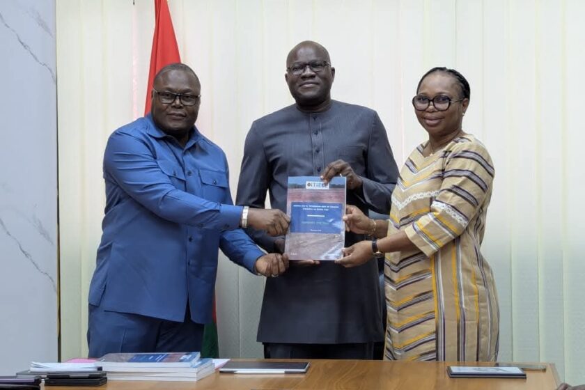 Remise du rapport ITIE 2024 au ministre de l'Economie et des Finances, 9 décembre 2025