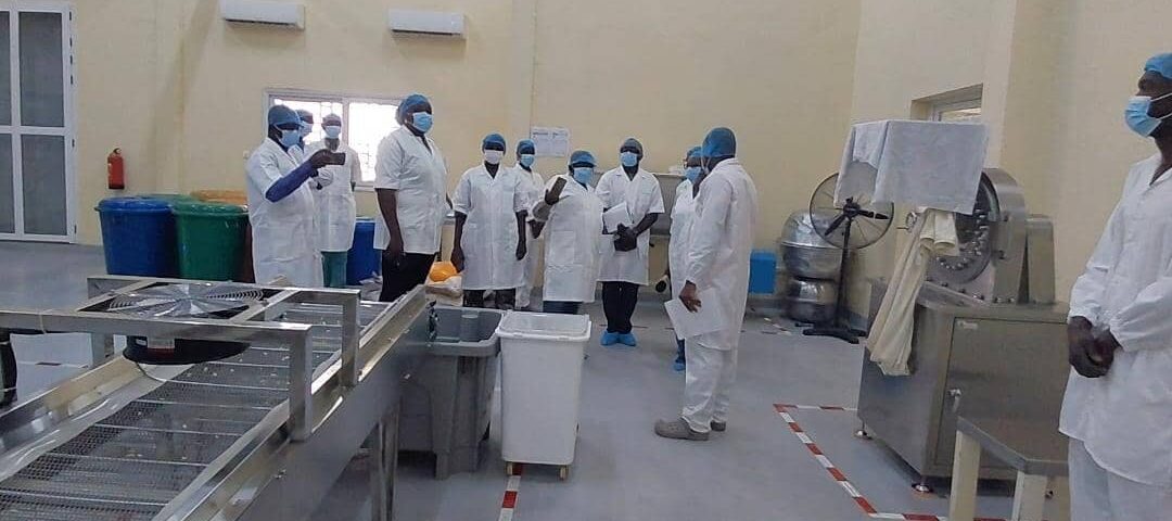 Dans le cadre de ses actions de lutte contre la malnutrition, le PAM a organisé une immersion sur la valorisation des farines infantiles produites localement au profit des journalistes