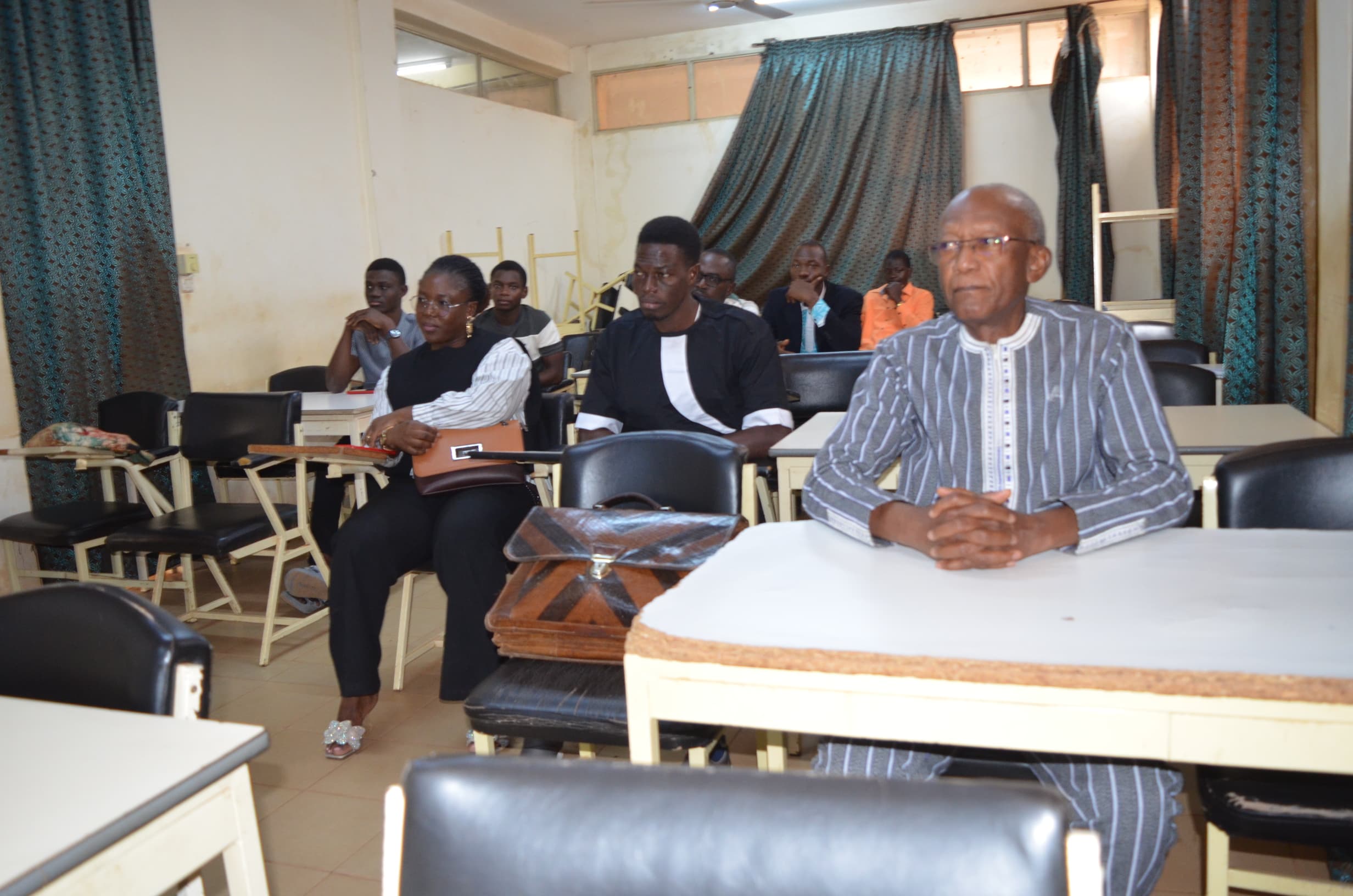 Soutenance de mémoire de Claver Mandzaba pour l'obtention du diplôme de Master en Gestion des projets, 18 décembre 2025