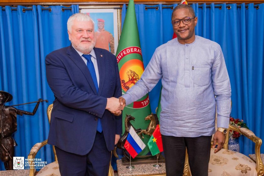 Le ministre des Affaires étrangères, Jean Marie Traoré a accordé une audience l'ambassadeur de la Russie, 20 janvier 2026