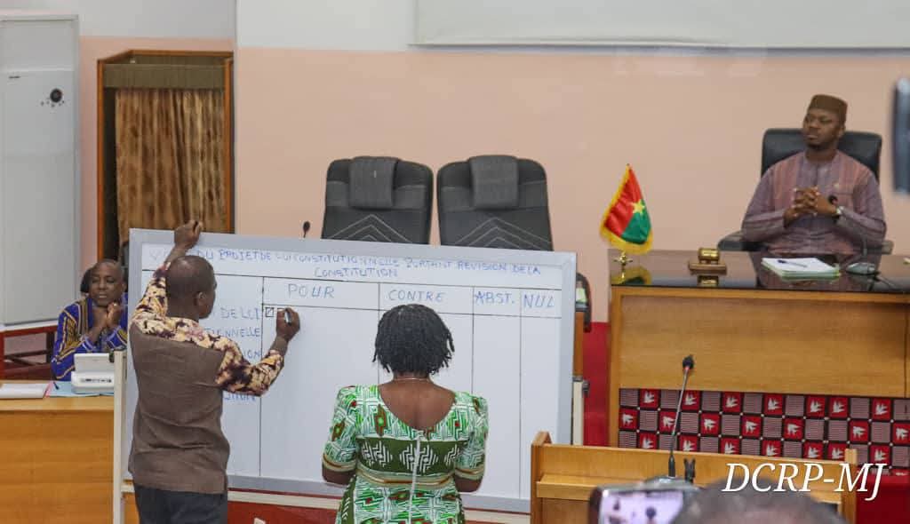 L'ALT a voté la modification de la Constitution pour notamment fusionner le CSC et la CIL, 20 janvier 2026