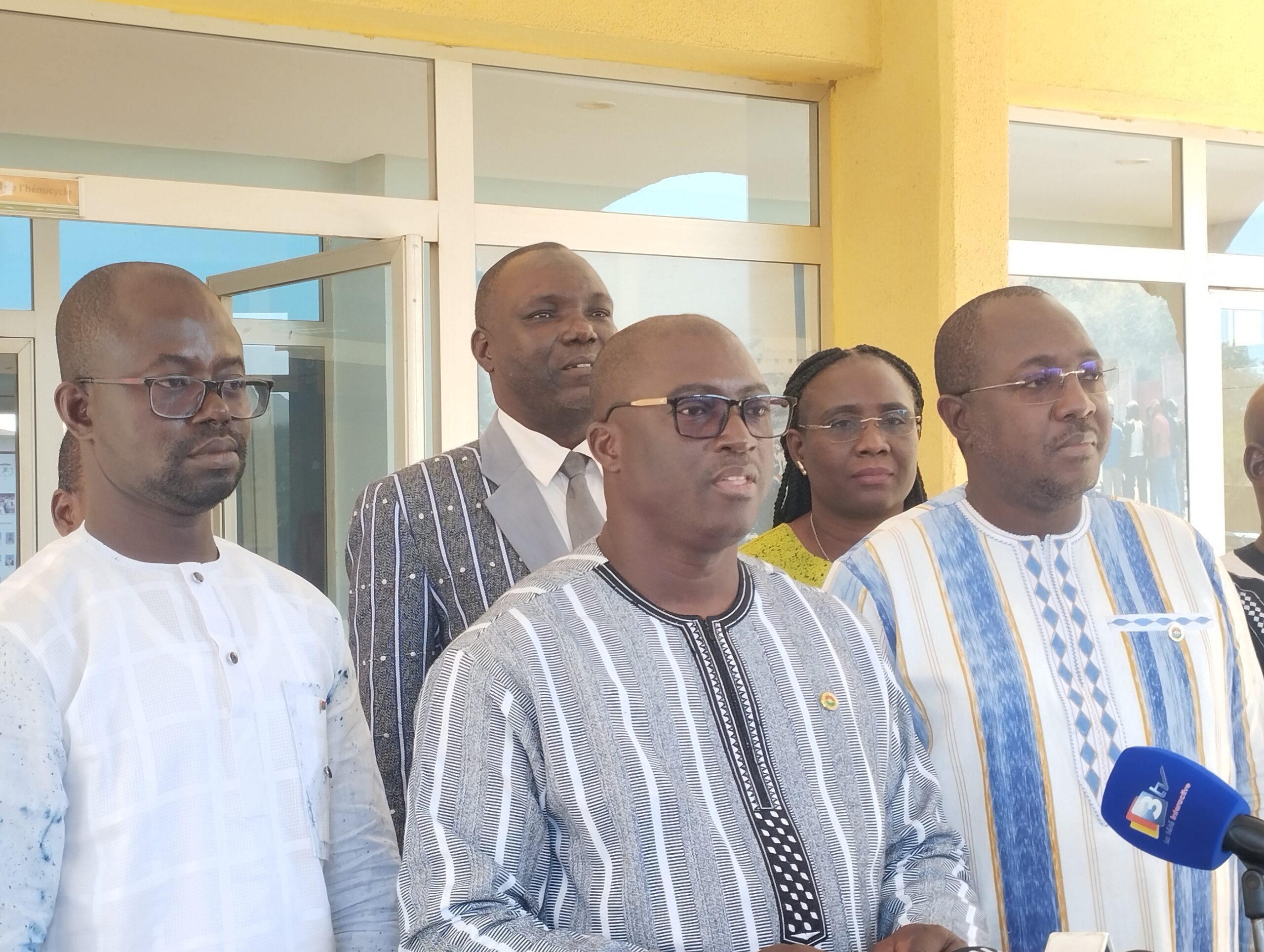 L'ALT a adopté la loi portant institution de jours chômés et payés et de journées de commémoration et de recueillement au Burkina Faso, 9 janvier 2026