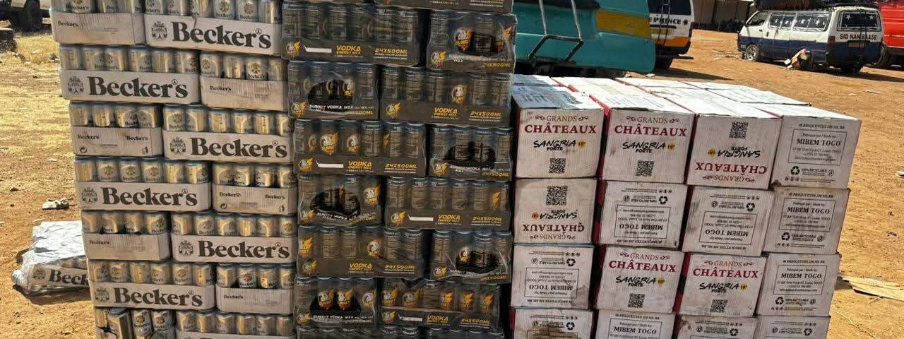 La Douane a saisi une importante cargaison de 453 cartons de boissons alcoolisées