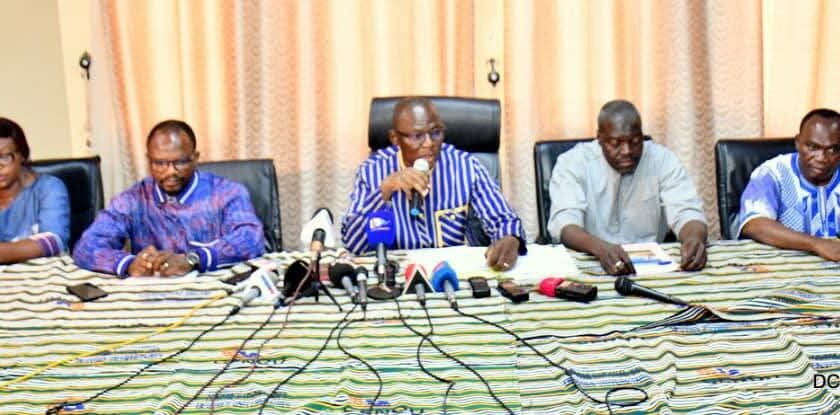 Conférence de presse du DG du CENOU sur la réduction du nombre de plats des étudiants, 25 décembre 2026