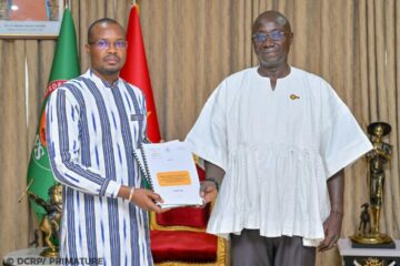 Le Conseiller spécial du Président du Faso chargé des questions de bonne gouvernance et de lutte contre la corruption remet la cartographie des dysfonctionnement de l'administration au Premier ministre, 2 mars 2026