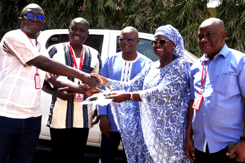 L’ONG Save the Children International fait don d'un véhicule au RESONUT, 17 mars 2026