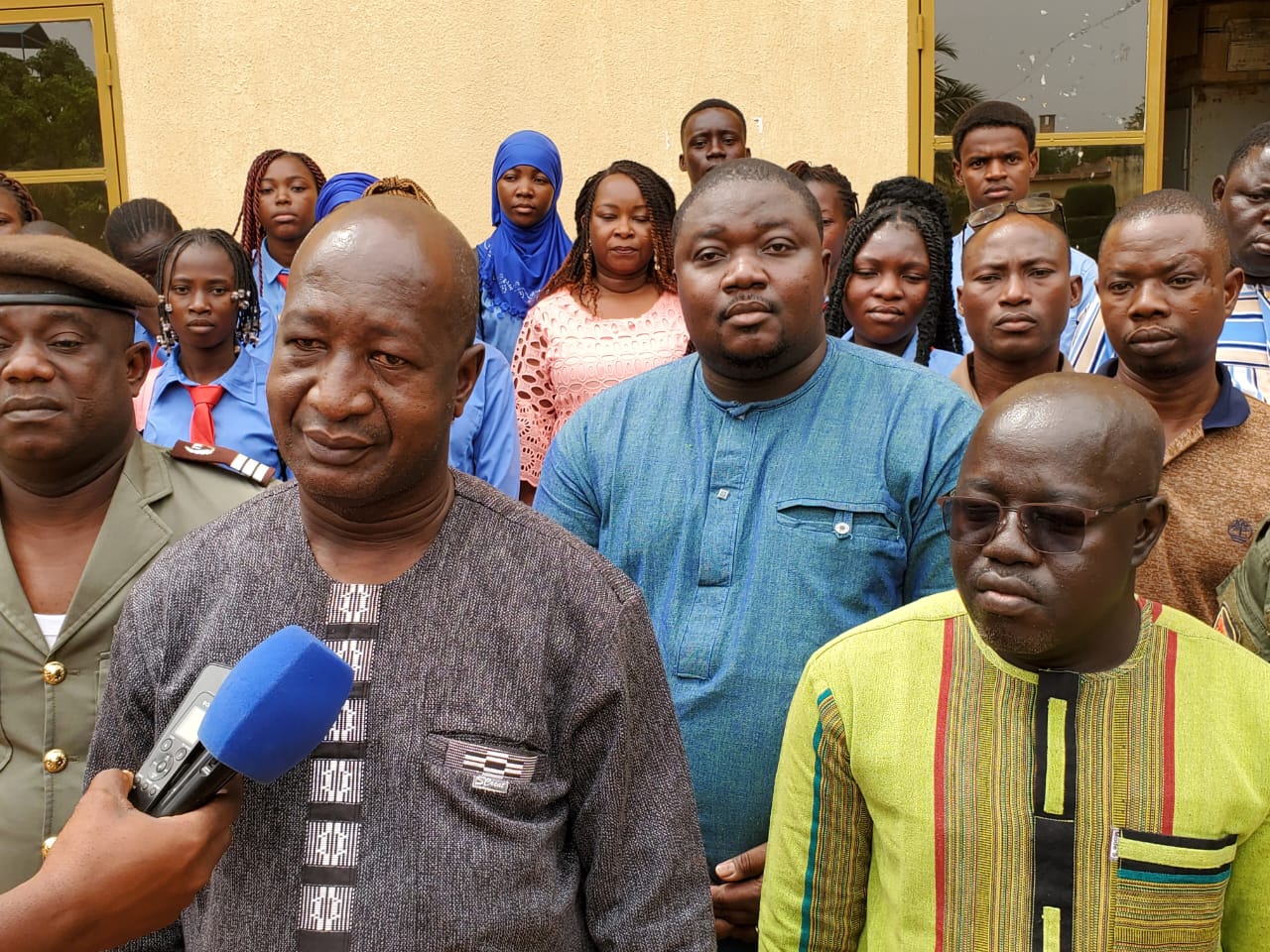 Dans une dynamique de solidarité et de responsabilité sociétale, le média La Tribune du Faso a procédé ce 14 avril 2026 à Koudougou, à une remise de matériel au profit de la Police municipale de Koudougou