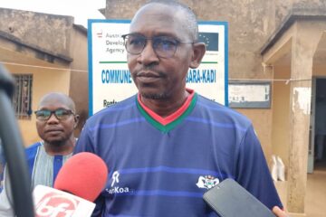 L'opérateur économique Drissa Traoré, par ailleurs, co-parrain de la 17e édition du FESTIMA a offert une tonne de vivres aux VDP de Sono, province du Kossin, 15 mai 2026