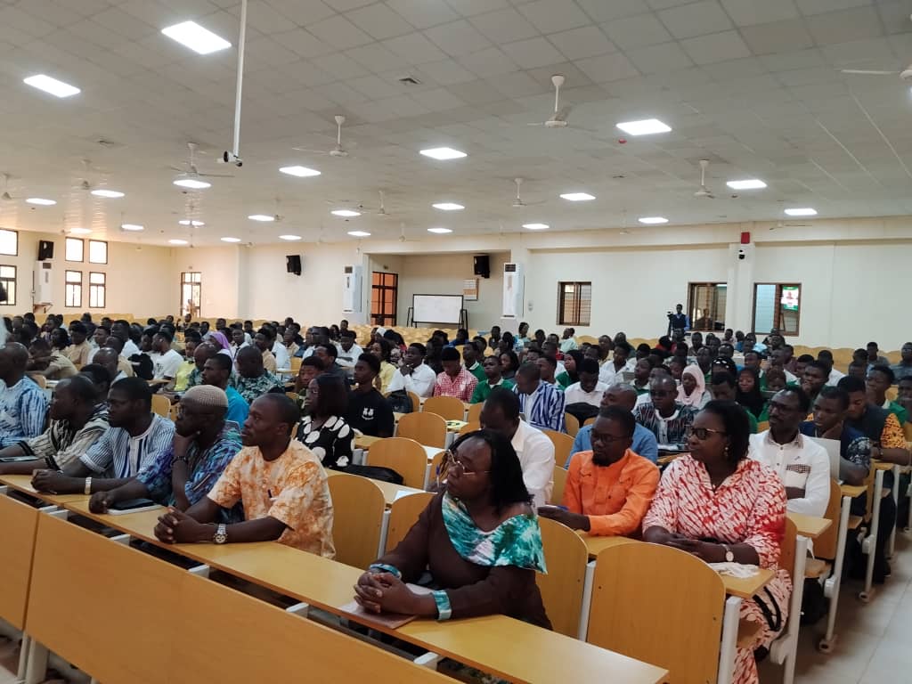 L'ABEA et l'UJKZ ont organisé une conférence publique sur « Le nucléaire au service du développement : technologies innovantes, métiers d’avenir », 17 juin 2026
