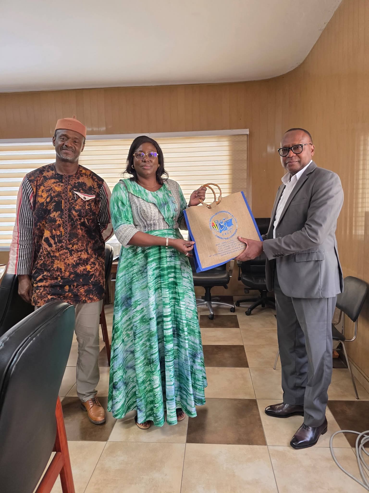 Dans le cadre du renforcement de ses relations avec les principaux acteurs de la chaîne logistique sous-régionale, la DG du CBC a effectué une mission de travail au Togo, 13 au 15 juillet 2026