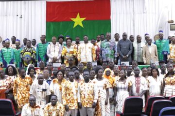 L’Université Joseph Ki-ZERBO (UJKZ) a célébré la 3ᵉ édition de sa cérémonie solennelle de sortie de docteurs pour l’année académique 2025-2026, 23 juillet 2026