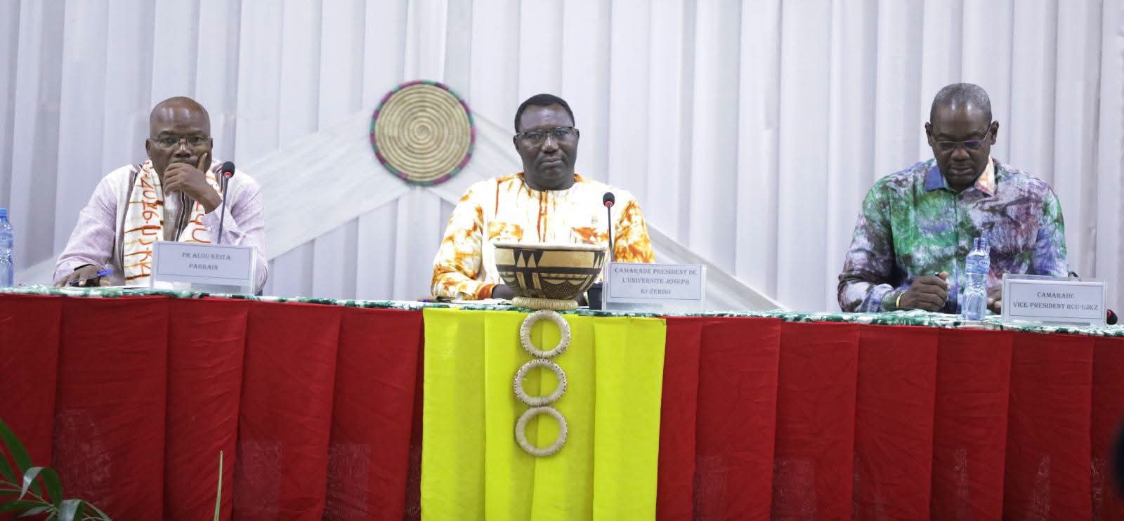 L’Université Joseph Ki-ZERBO (UJKZ) a célébré la 3ᵉ édition de sa cérémonie solennelle de sortie de docteurs pour l’année académique 2025-2026, 23 juillet 2026