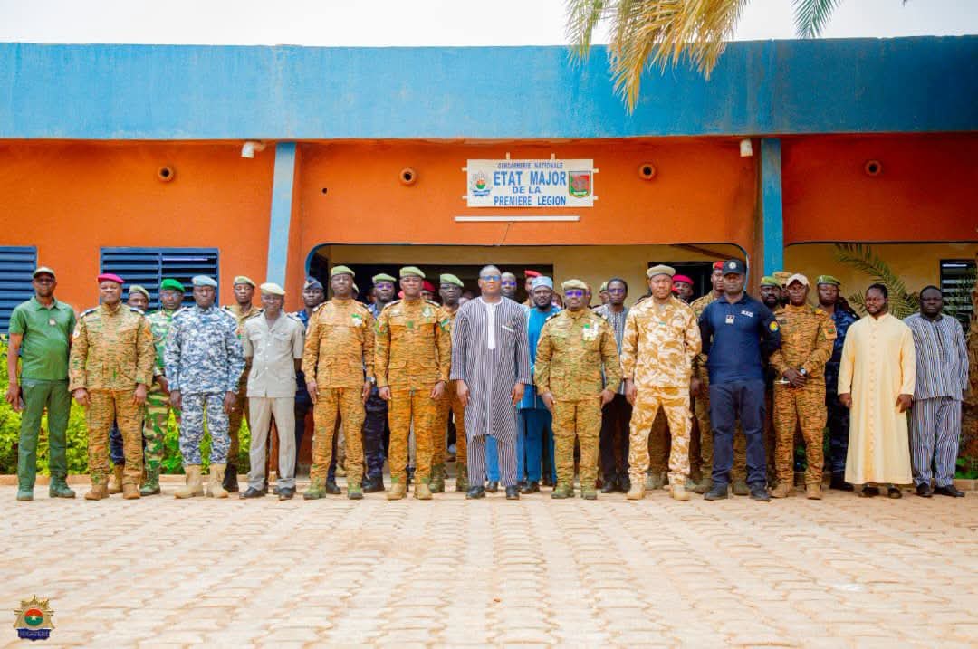 Cérémonie d'installation du Commandant de la Première Légion de Gendarmerie, basée à Kaya, Lieutenant-Colonel Gyengani Modeste Wend-Bala.