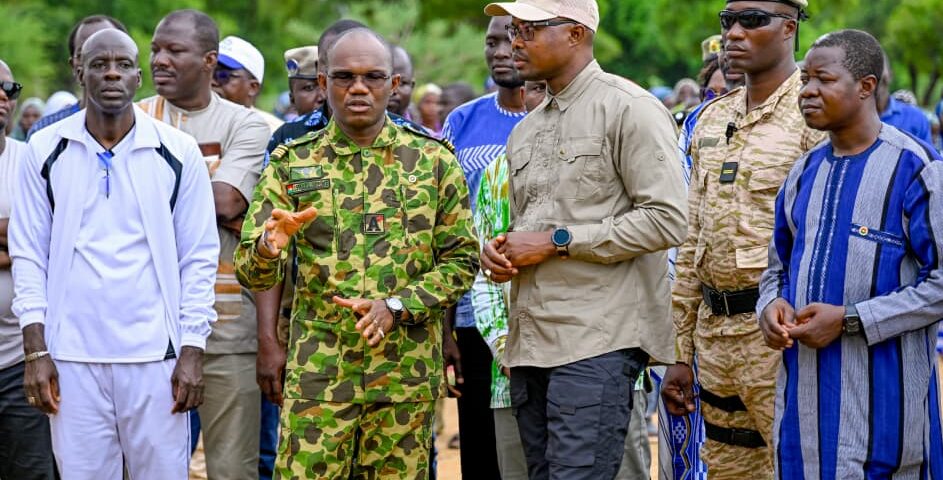 Visite du Premier ministre sur le site des aménagements communautaires de bas-fonds de Yibi, village de la commune d’Arbollé, dans la province du Passoré, 03 juillet 2026