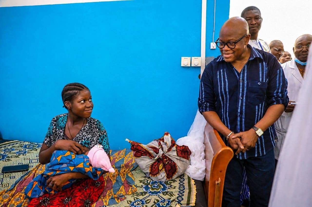Le ministre de la Santé, Dr Robert Lucien Jean-Claude Kargougou, a effectué, ce lundi 10 août 2026, une visite de terrain au Centre médical avec antenne chirurgicale (CMA) et au district sanitaire de Tougan