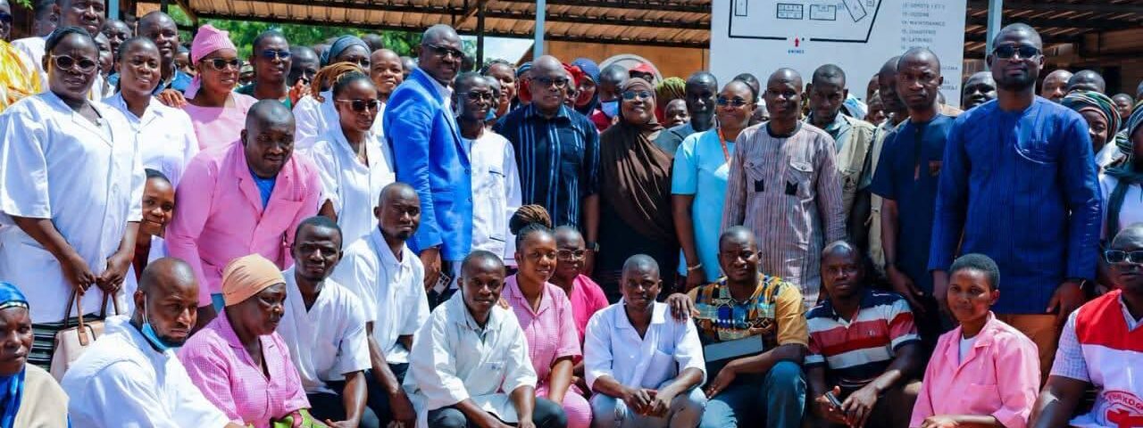 Le ministre de la Santé, Dr Robert Lucien Jean-Claude Kargougou, a effectué, ce lundi 10 août 2026, une visite de terrain au Centre médical avec antenne chirurgicale (CMA) et au district sanitaire de Tougan
