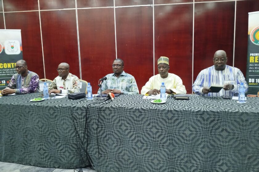 La première rencontre des ministres en chargés de l’Energie, des Mines et du Pétrole des pays de la Confédération des États du Sahel (AES) s’est ouverte ce lundi 10 août 2026 à Ouagadougou