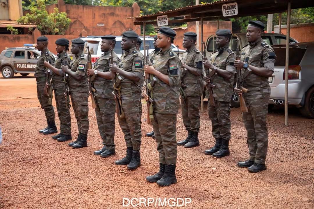 La Douane a remis un lot de matériels saisis au ministère de la Guerre et de la Défense patriotique, 08 septembre 2026