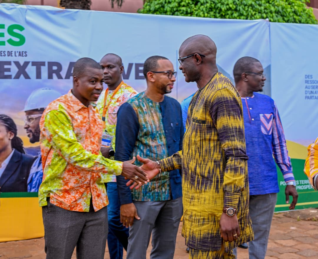 A l'occasion de la SAMAO et de la SEMH-AES 2026, le ministre chargé des Mines, Yacouba Zabré Gouba a visité les stands, 17 septembre 2026