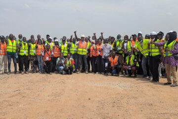 Le 19 septembre 2026, des étudiants et participants aux activités de la SAMAO et du SEMH-AES ont effectué une visite sur le site de la carrière de granite de Globex Construction