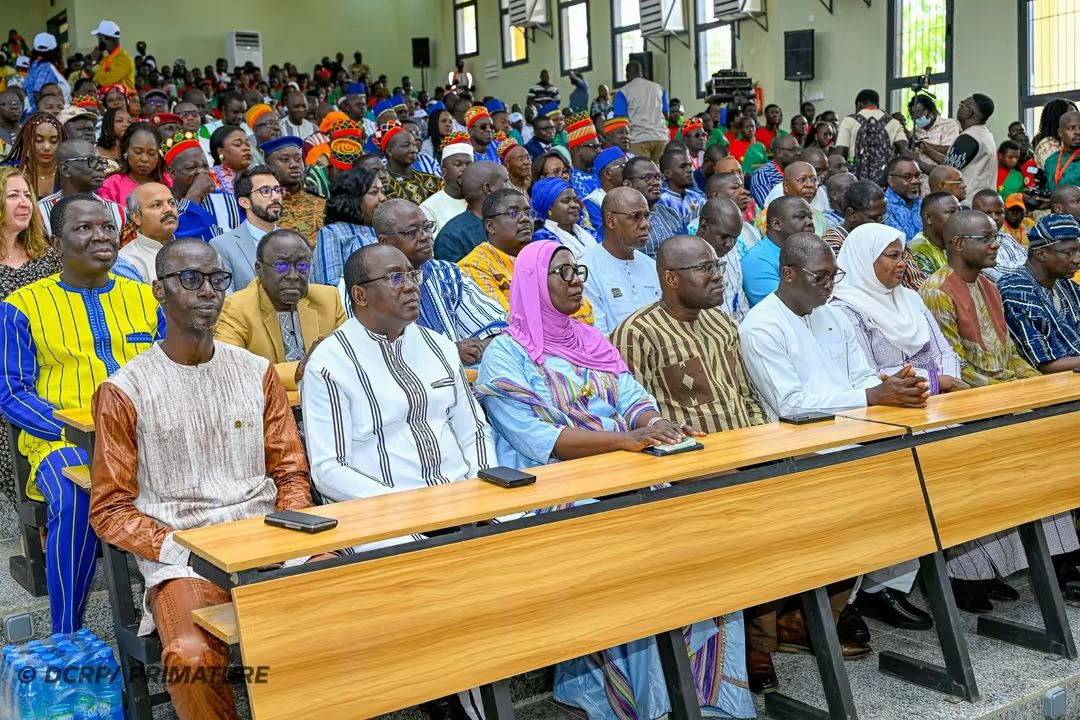 Le Premier ministre, Chef du Gouvernement, Rimtalba Jean Emmanuel Ouédraogo, a inauguré, ce lundi 5 octobre 2026, à Ouagadougou, un complexe comprenant un amphithéâtre de 500 places à l'IBAM