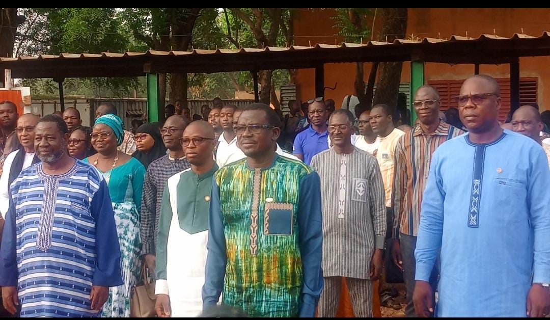 Le ministre de l’Enseignement Secondaire de la Formation Professionnelle et Technique a présidé la cérémonie de remise du matériel acquis grâce à l’initiative présidentielle « Nakobîir Sogfu » au Lycée professionnel Dr Bruno Buchweiser, 13 octobre 2026