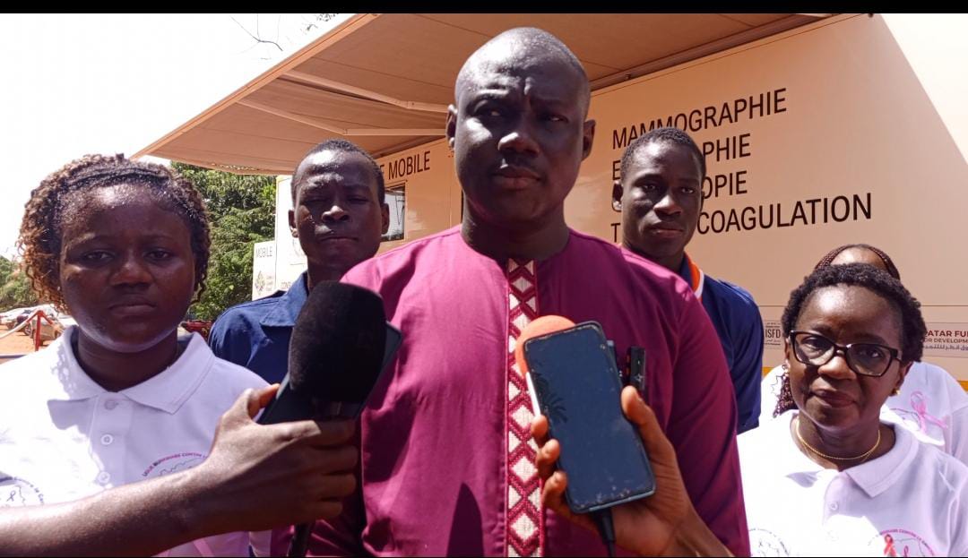 Dans le cadre des activités d’Octobre Rose, la Fondation Burkinabè contre le cancer (FOBUCAN) et la Ligue burkinabè contre le cancer du sein (LIBUCAS) ont procédé, le jeudi 15 octobre 2026, à Ouagadougou, au lancement officiel de la « Rue Rose ».